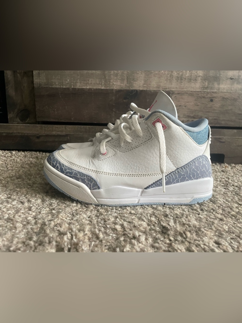 Air Jordan 4  retro Kids (girls) White pink Light Blue size 2.5Y